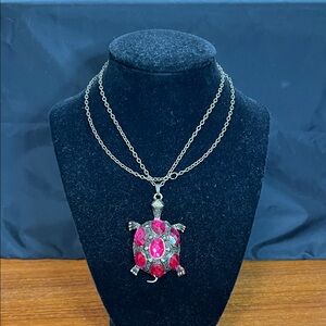 Chic Red Turtle Pendant Necklace